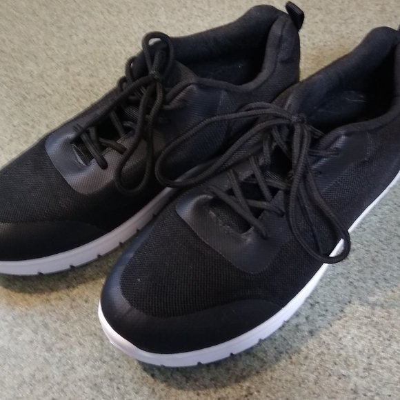 Boys Size 6M Black Sneakers by Alpine Swiss - Picture 4 of 8